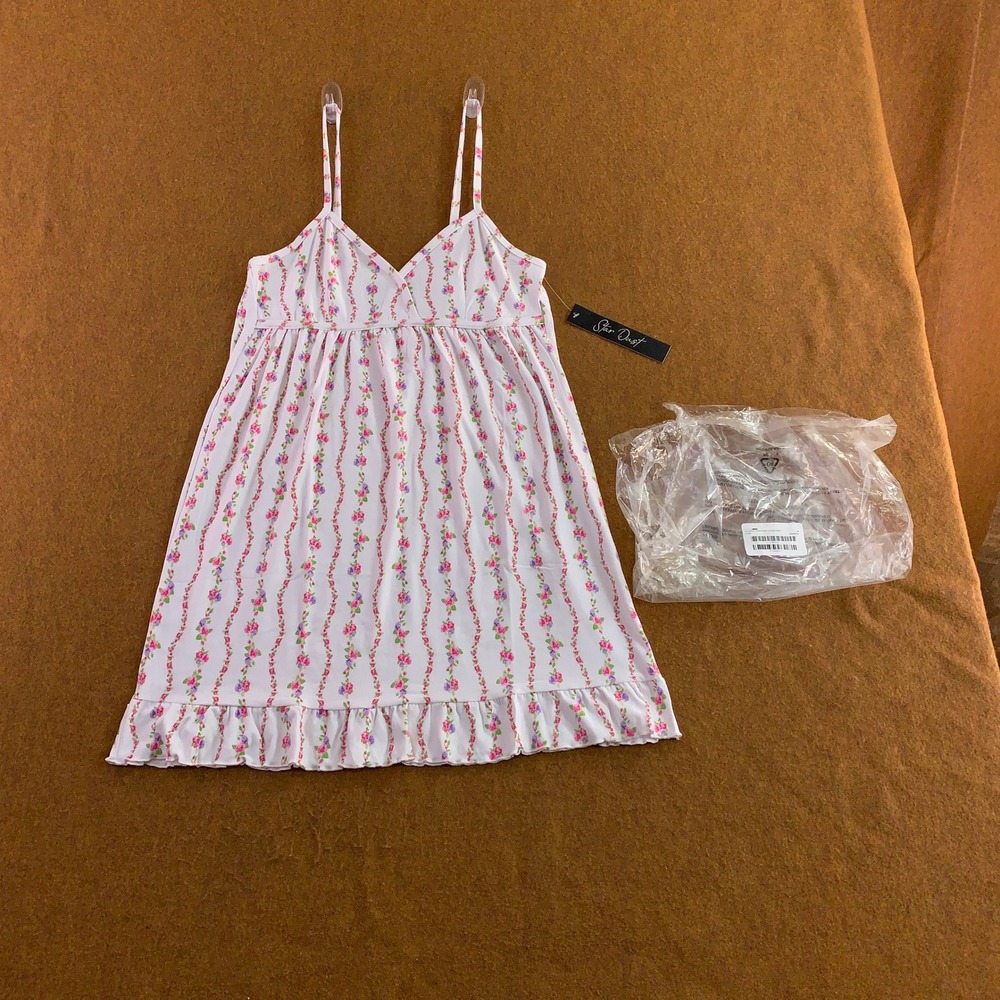 Fashion Nova Womens Medium White Pink Blooming Flowers Cami PJ Sleep Dress NWT